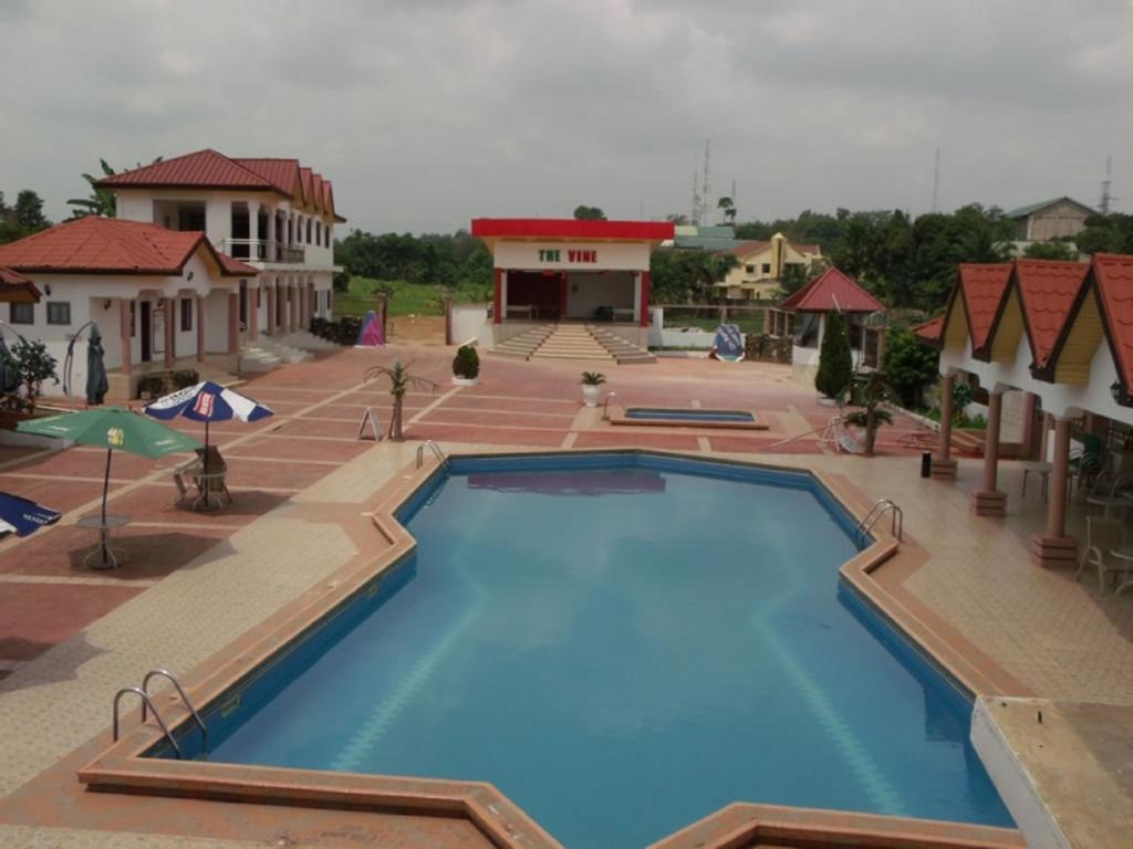 True Vine Hotel Kumasi Extérieur photo
