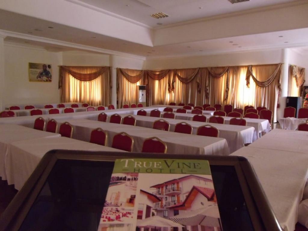 True Vine Hotel Kumasi Extérieur photo
