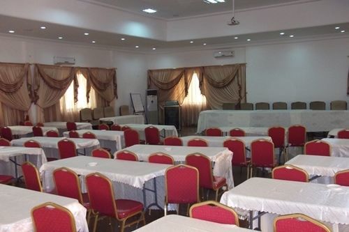 True Vine Hotel Kumasi Extérieur photo